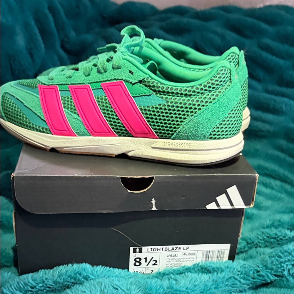 Adidas LightBlaze Green and pink Sneakers Like New With Box